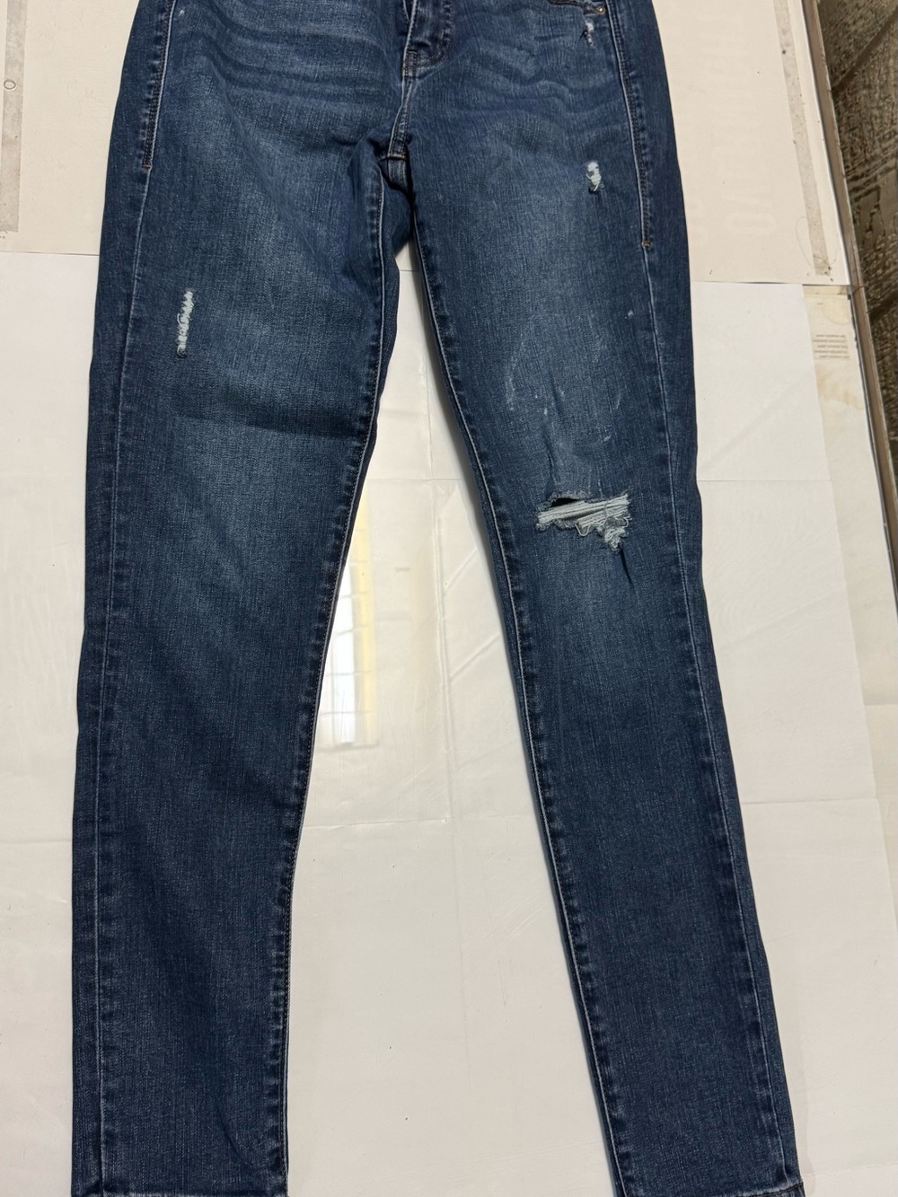 LuLaRoe dark Blue Denim Distressed Stretch SkinnyJeans Size 36 Magic waistband